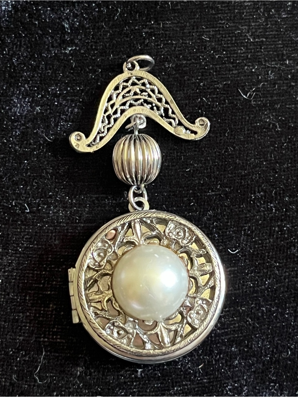 Vintage Locket Pendant Silver Pearl